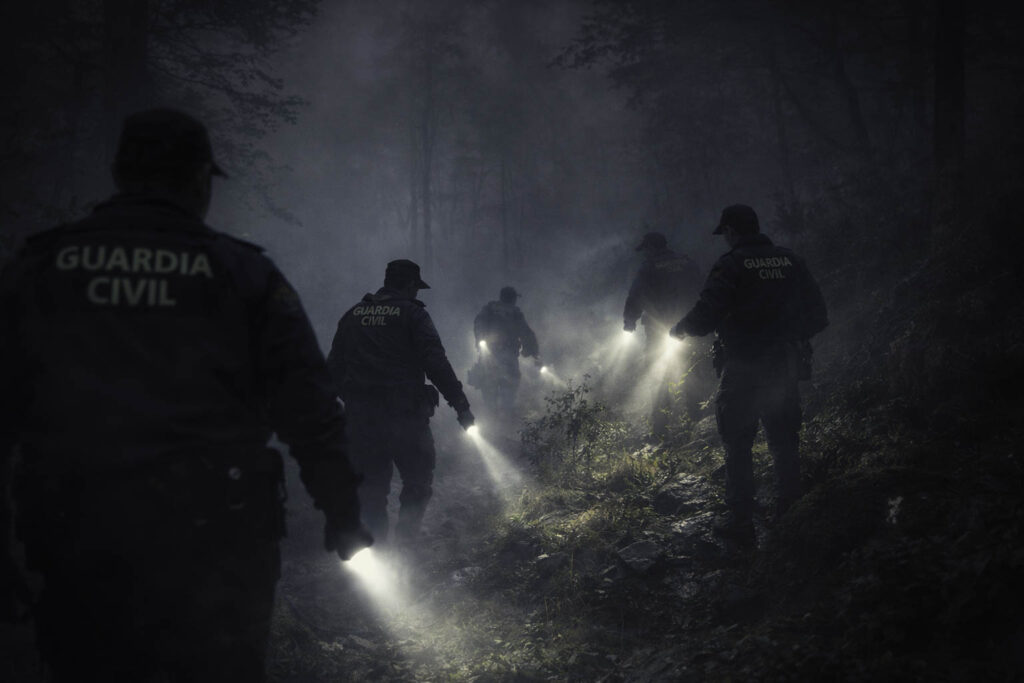 El misterio del niño de Somosierra 5 Recreación ilustrativa del operativo de búsqueda tras el accidente del puerto de Somosierra