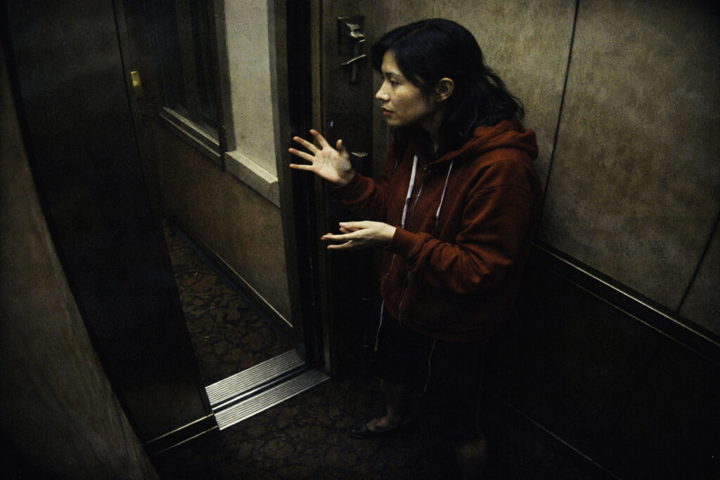 Caso Elisa Lam, ascensor